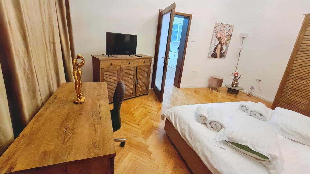 Spacious 5* Luxury In Historic Center Free Parking كلوج-نابوكا المظهر الخارجي الصورة