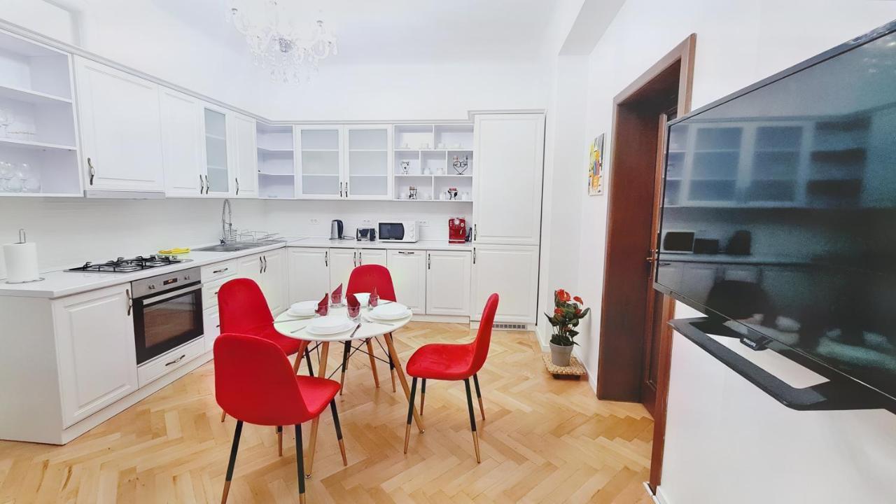 Spacious 5* Luxury In Historic Center Free Parking كلوج-نابوكا المظهر الخارجي الصورة